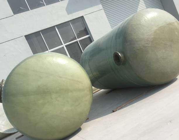 �r������